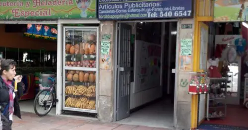 BORDADOS CALLE 72 CON 68G BORDADOS CALLE 72 CON 68G